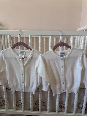 2 Julius Berger White Cotton Cashmere Button Down Baby Cardigan Sweaters
